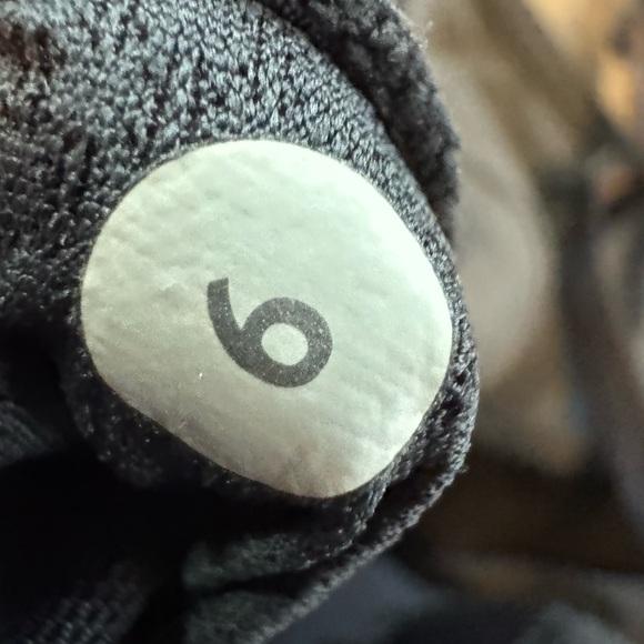 Lululemon tank - Picture 4 of 4